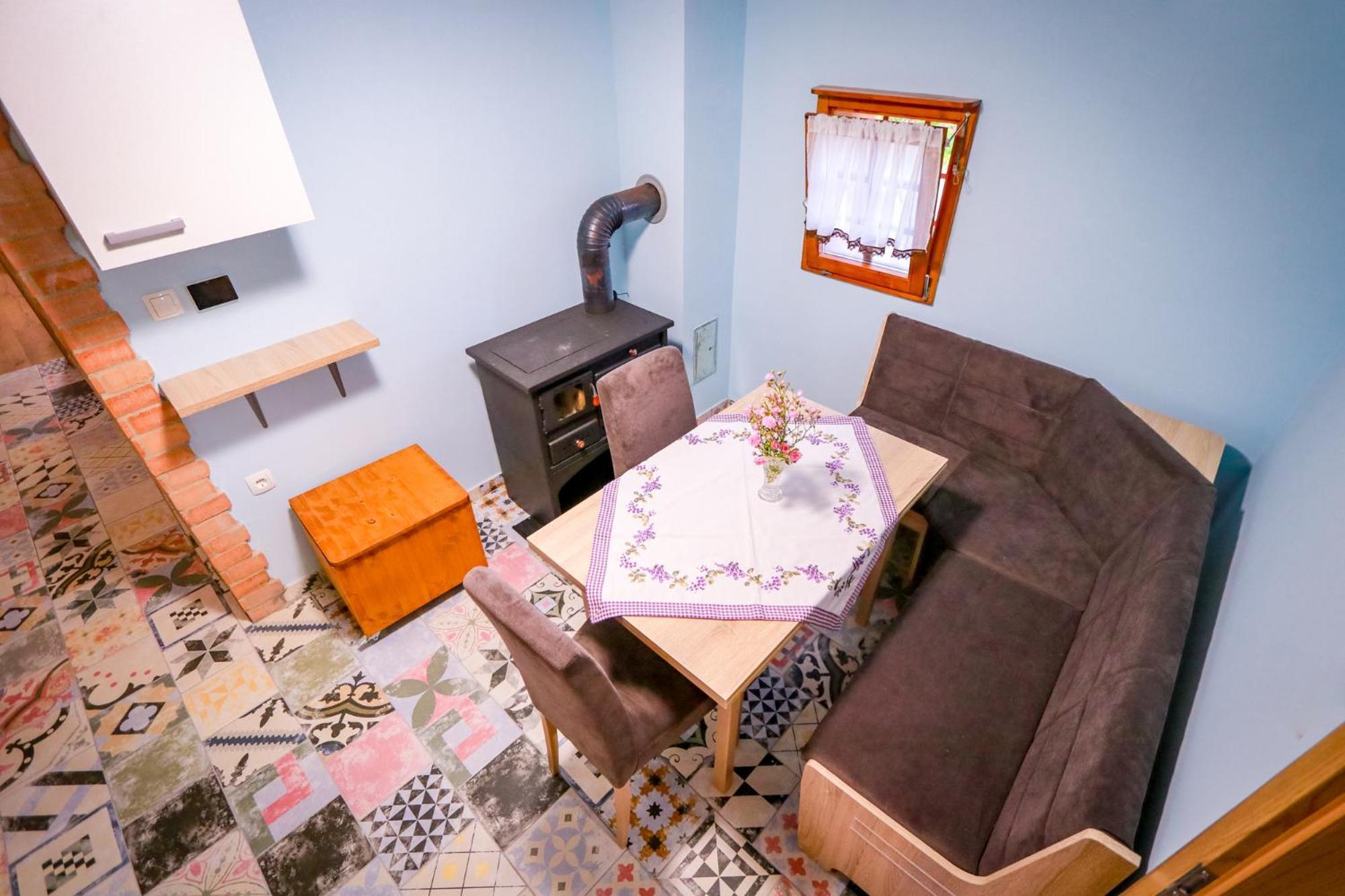 Hostel Strug Makole Exteriör bild